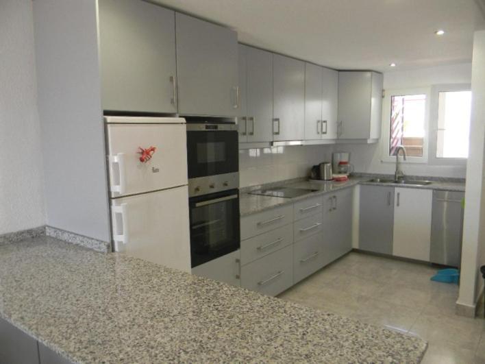 Bonito Apartamento Con Inmensa Terraza Y Piscina Альтеа Экстерьер фото